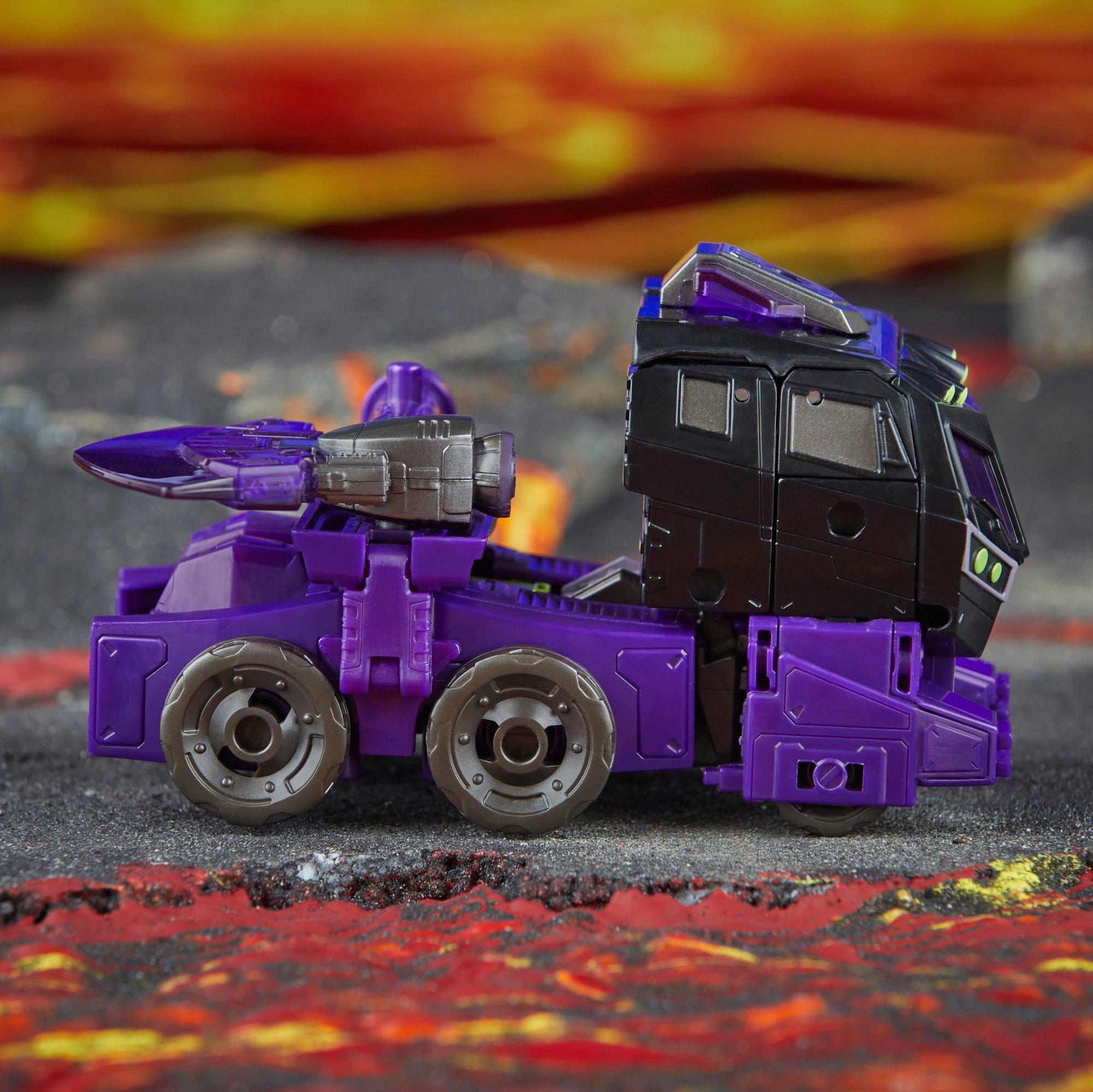 Transformers Legacy United Voyager Class Transformers: Animated Universe Decepticon Motormaster