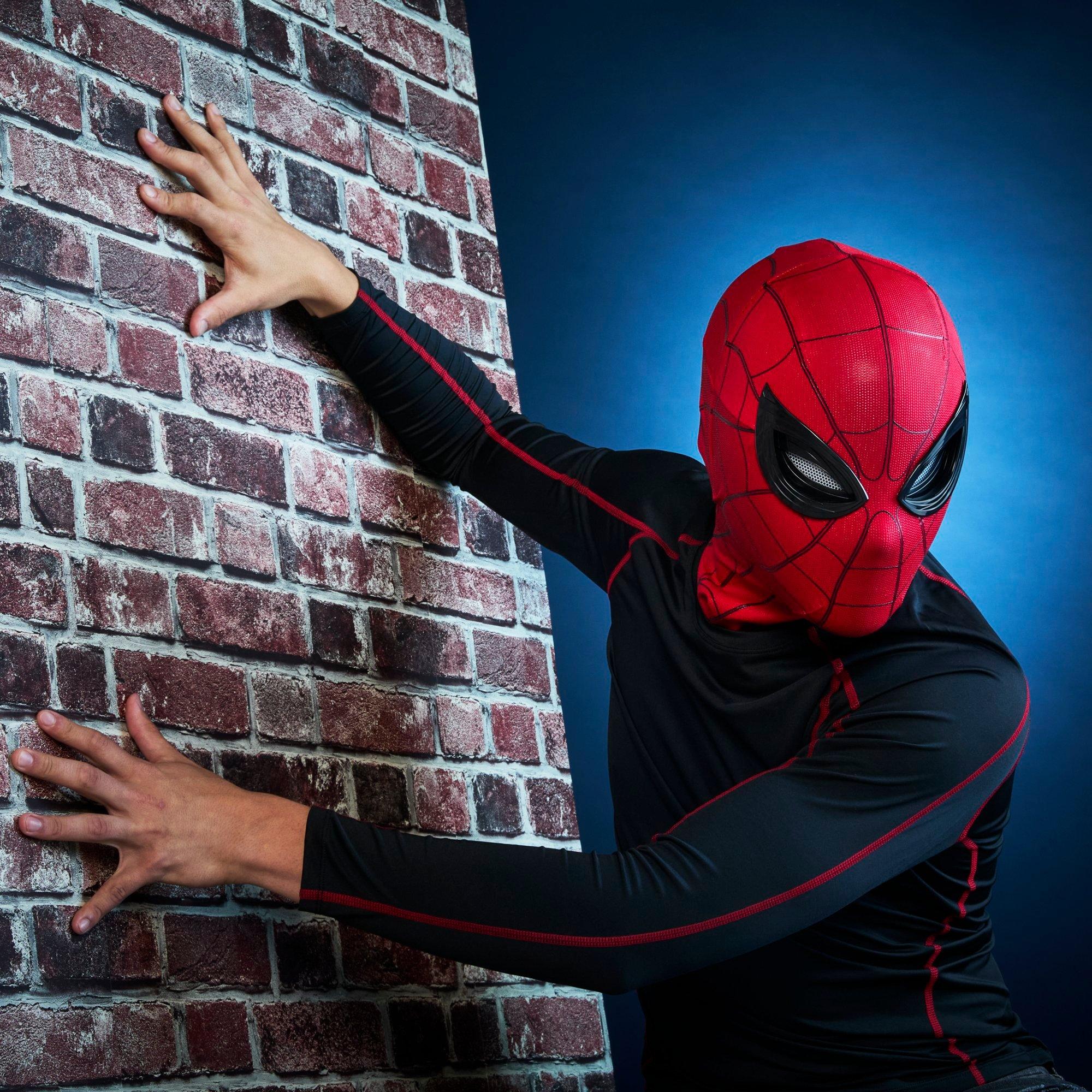 Marvel Legends Series Spider-Man Electronic Expressive Mask